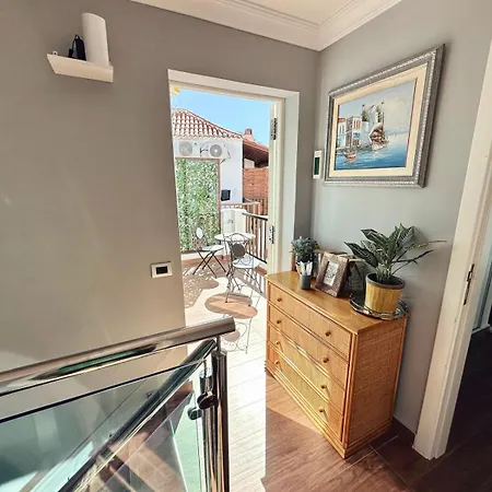 Вилла Magma Paraiso Royal