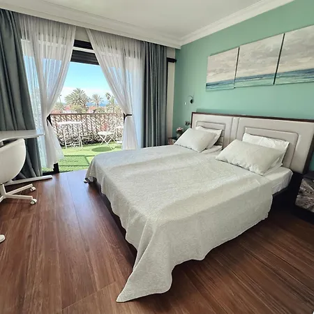 Вилла Magma Paraiso Royal