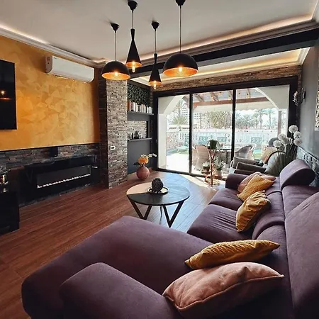 Magma Paraiso Royal Арона